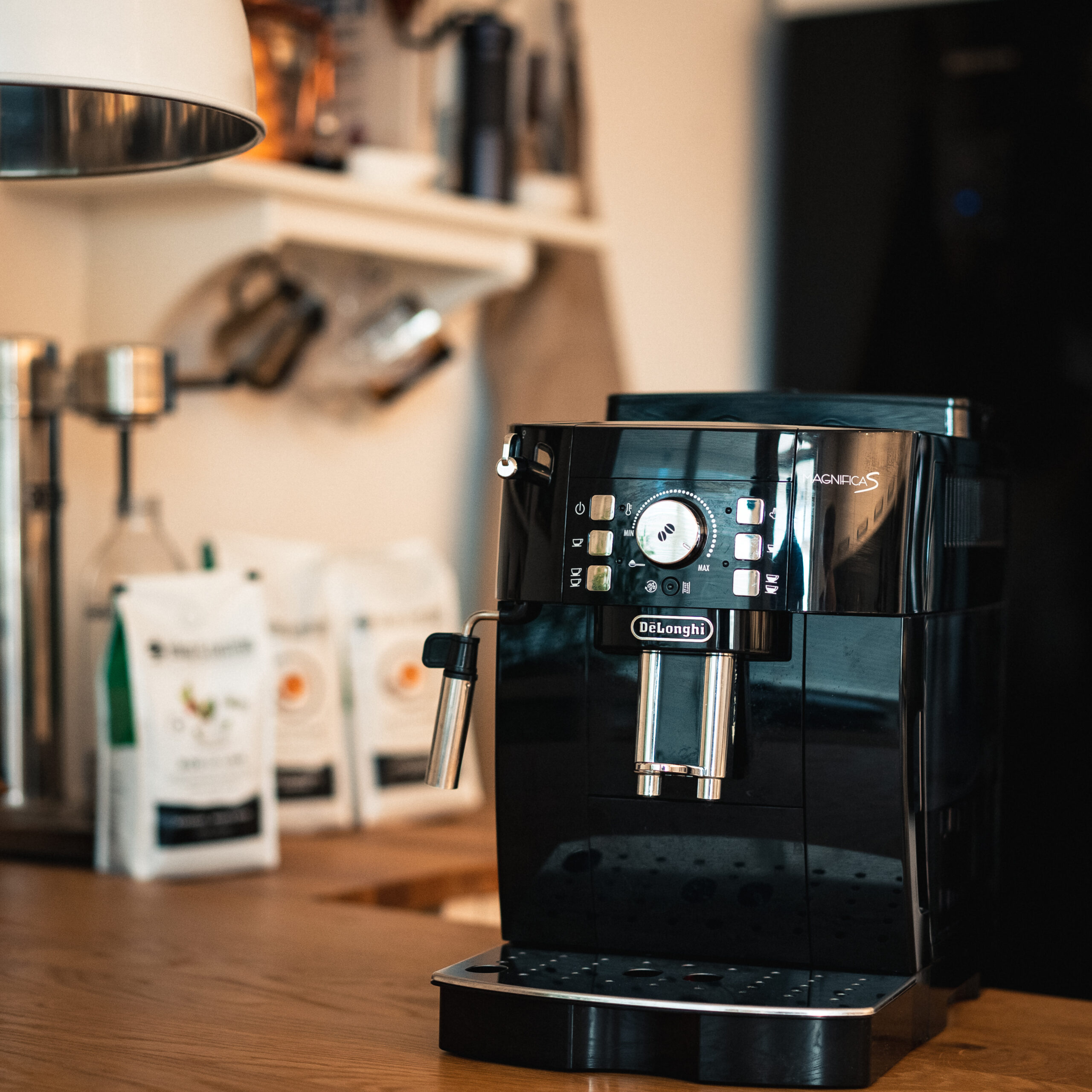How to - Maintain a Delonghi Magnifica S 